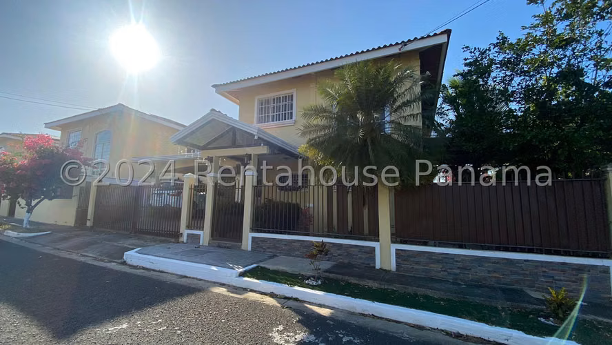 House for sale in Chitré KA25-2662