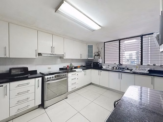 Venta de apartamento en Avenida Balboa – PH Roca Mar - Imagen 9