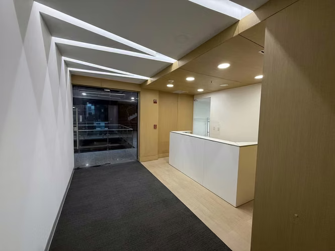 Oficina Corporativa de 1,480 m² en Costa del Este PH GMT  Lista con