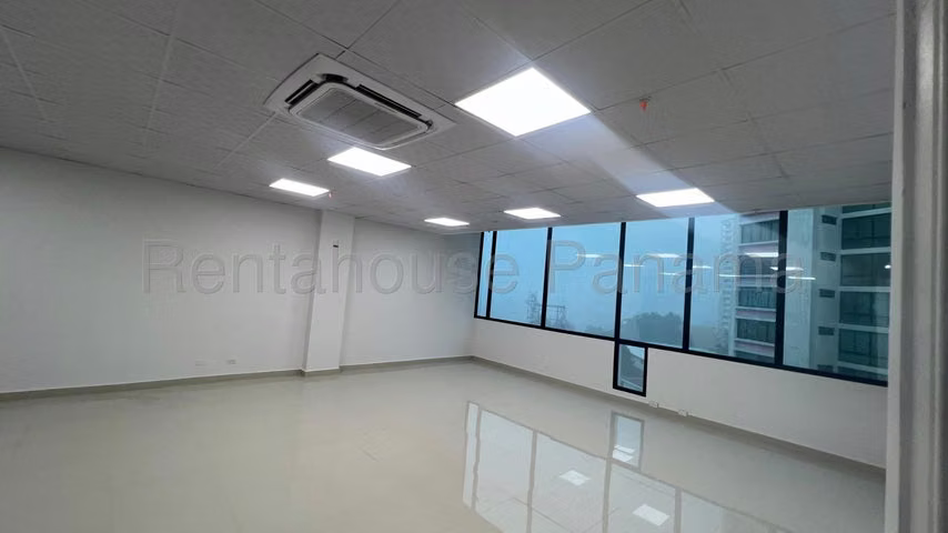Alquiler de Oficina Comercial en Edison Park I5632GRR