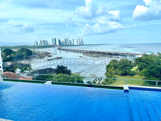 Se Vende Apartamento en Coco del Mar MDV27-1360