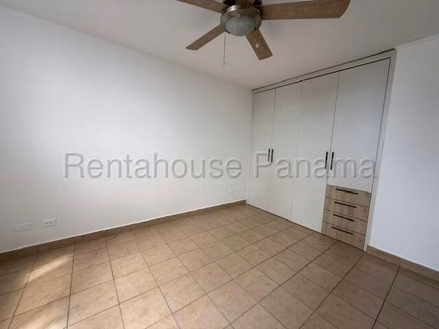 Vendo Apartamento en Parque Lefevre LC27-1295