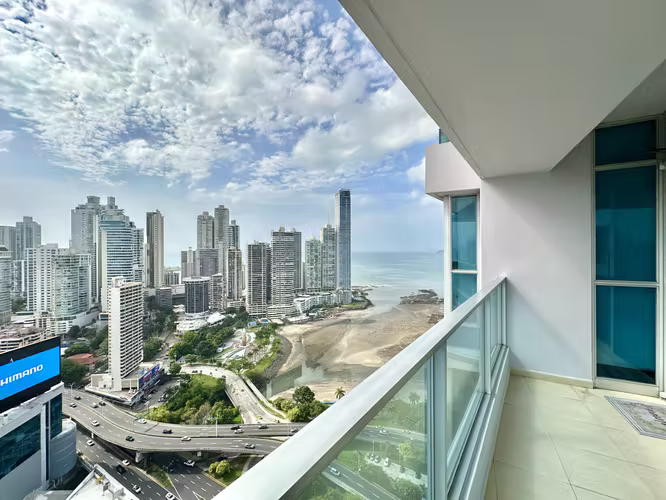 Grand Bay |Piso Alto con Espectaculares Vistas al Mar y la ciudad - Imagen 9