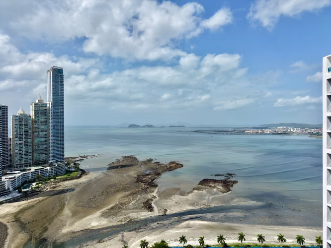 Grand Bay |Piso Alto con Espectaculares Vistas al Mar y la ciudad - Imagen 2