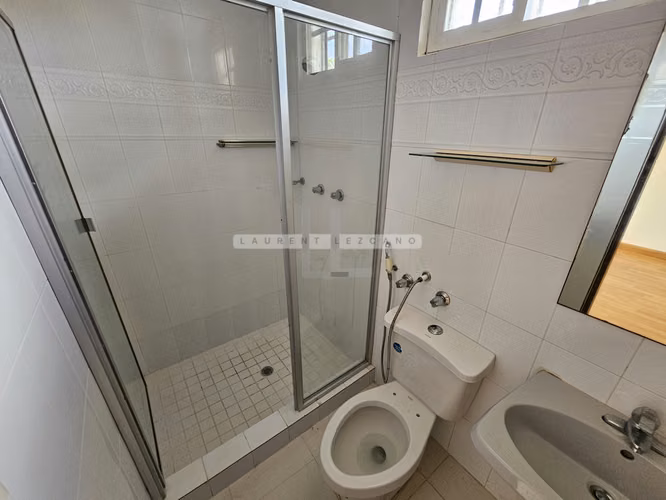 Vendo Casa Unifamiliar de 2 niveles en Green Valley - Albrook. Haga una oferta - Imagen 18
