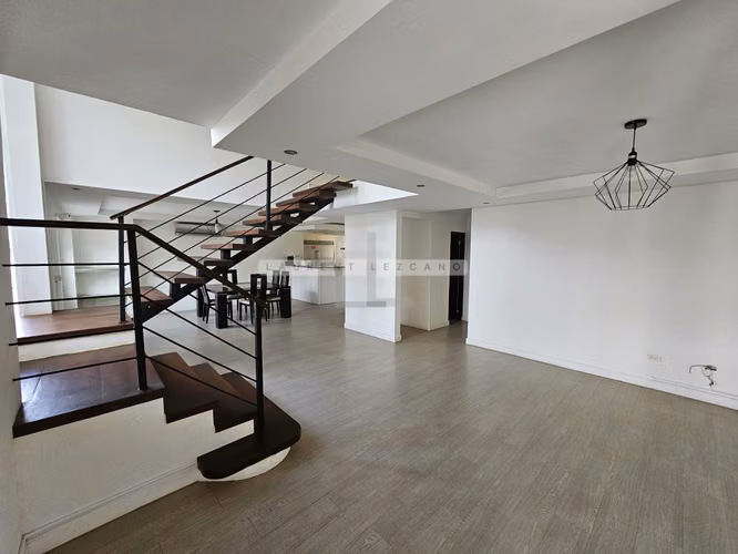 Vendo Casa Unifamiliar de 2 niveles en Green Valley - Albrook. Haga una oferta - Imagen 5