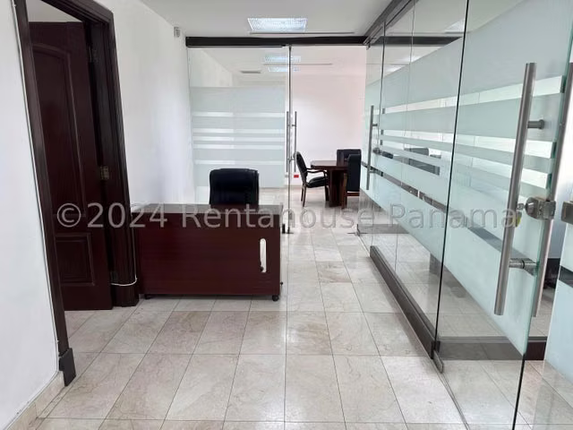 Alquiler de Oficina Comercial en Avenida Balboa G10947GRR - Imagen 6