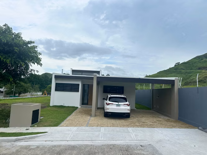 Tu casa de 3 recámaras en Altos de Panamá $484K en comunidad exclusiva - Imagen 19