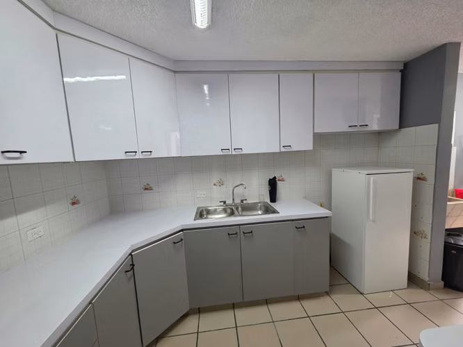 ALQUILAMOS APARTAMENTO AMOBLADO EN MARBELLA B/1,200.00 - Imagen 14