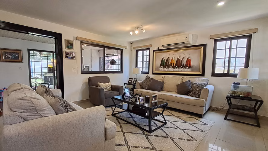 Venta de Casa Familiar en PH Sunset Hills, Costa Verde