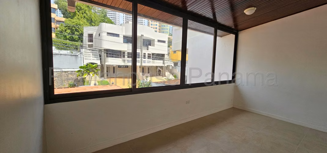 Venta de Casa en Dos CCO
