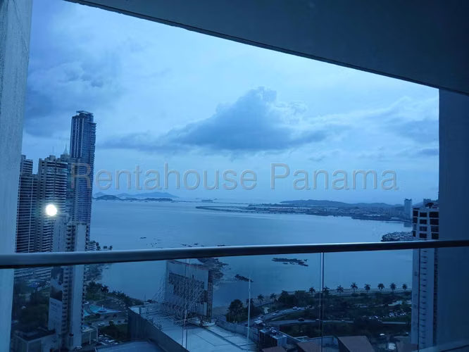 Alquiler de Apartamento Amoblado en Avenida Balboa Ph Megapolis EC - Imagen 7