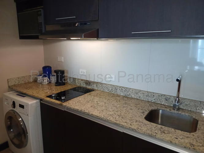 Alquiler de Apartamento Amoblado en Avenida Balboa Ph Megapolis EC - Imagen 3