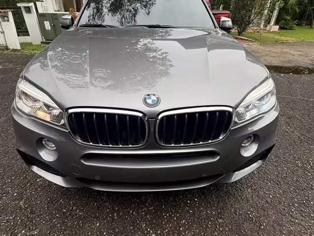 Vendo BMW X5 Paquete M Xdrive 3.5 i