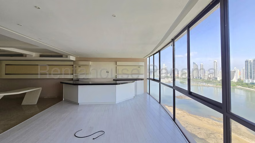 Venta de Apartamento en Paitilla Ph Golden Palace NS