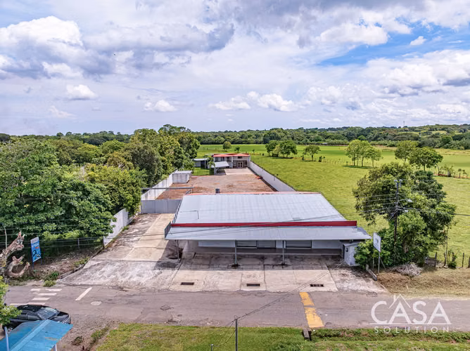 Propiedad Comercial de Uso Mixto con Locales Comerciales, Oficinas y Apartamento en Venta en San Pablo Viejo, David, Chiriquí
