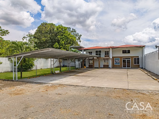 Propiedad Comercial de Uso Mixto con Locales Comerciales, Oficinas y Apartamento en Venta en San Pablo Viejo, David, Chiriquí