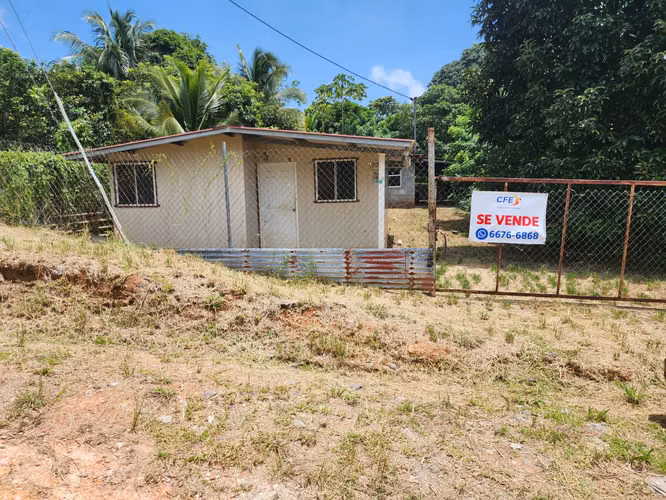 VENDO LOTE CON 3 PROPIEDADES.