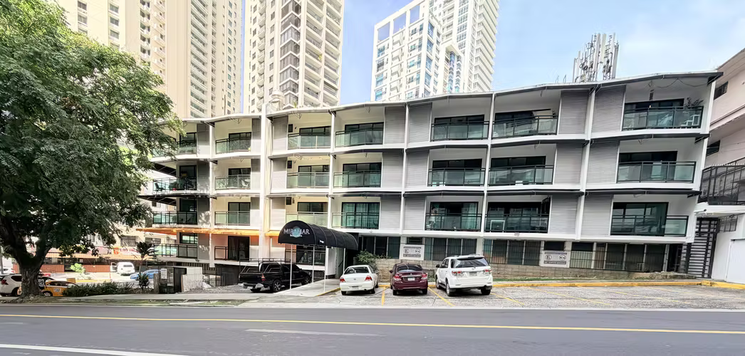 Estudio en Alquiler – Bella Vista a un Costado de Parque Urraca | $699/mes - Imagen 1