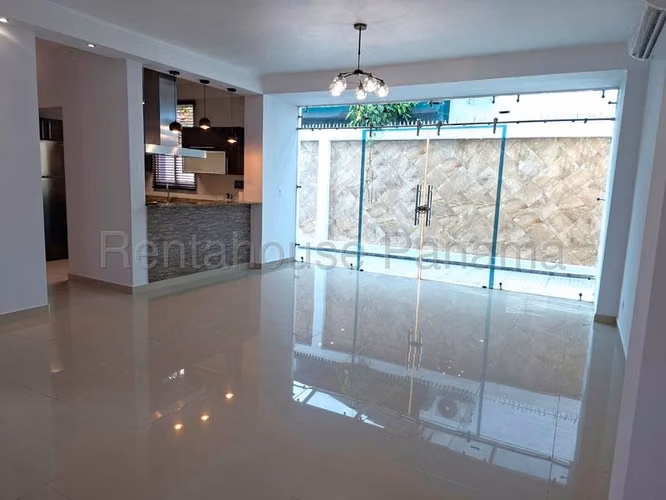 Alquiler de casa en La Alameda 26MVCH8838