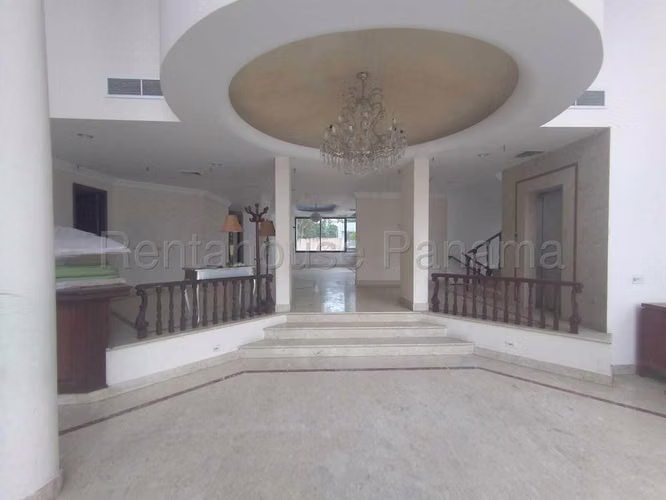 Venta de terreno con excelente ubicación en Paitilla - Imagen 6