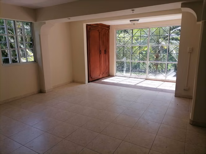 NC90 SE VENDE AMPLIA Y ESPECTACULAR CASA CON PISCINA EN ALBROOK - Imagen 17