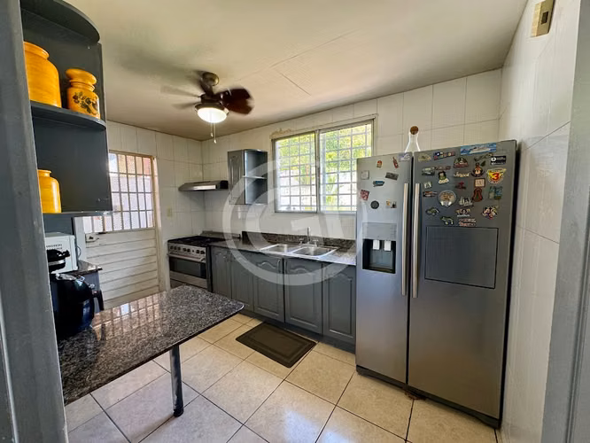 Venta Casa con Apartamento Anexo – Brisas del Golf - Precio Rebajado!!! - Imagen 2
