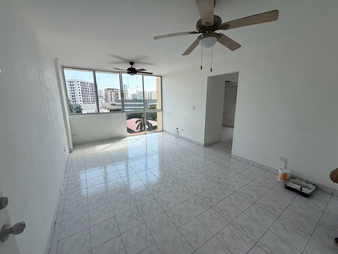 ALQUILO APARTAMENTO EN EL CARMEN, 2 RECAMARAS, 80M2, SOLO AIRES ACONDICIONADO.