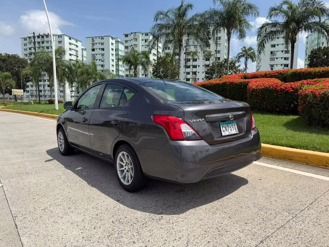 Nissan Versa 2019 - Imagen 17