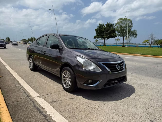 Nissan Versa 2019 - Imagen 3