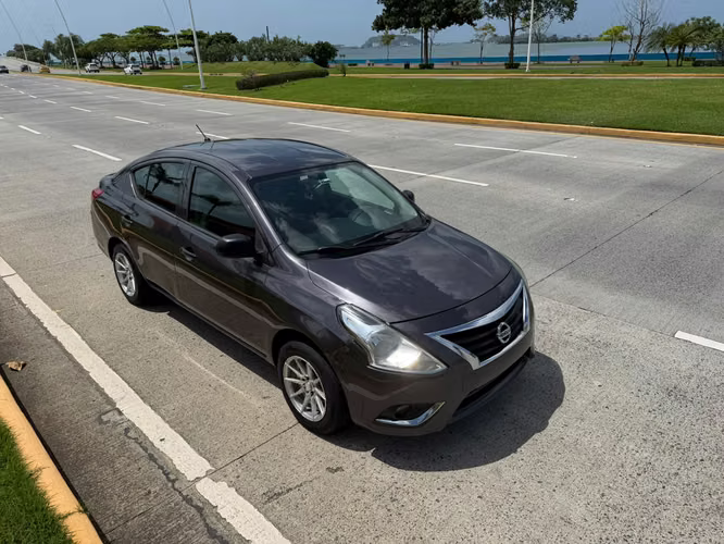 Nissan Versa 2019 - Imagen 16