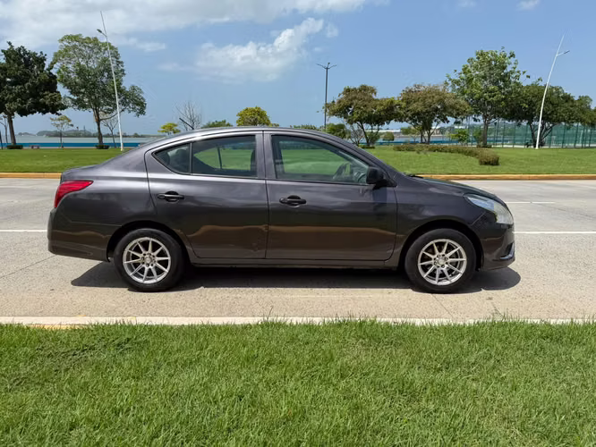 Nissan Versa 2019 - Imagen 15