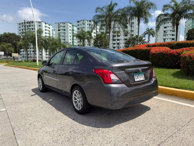 Nissan Versa 2019 - Imagen 8