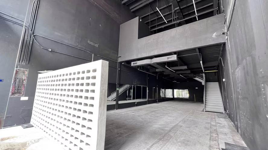 EN RENTA LOCAL COMERCIAL EXCLUSIVO EN PLAZA URUGUAY - AF - Imagen 6