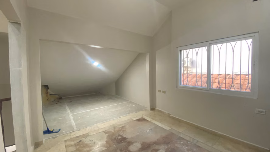Venta de Casa con Piscina Privada en Hato Pintado - LH - Imagen 16