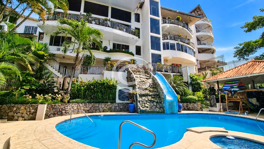 Venta Lujosa Mansion de 6 pisos con Vistas Panorámicas de la Ciudad