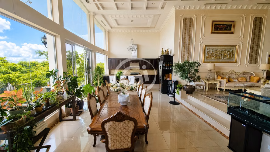 Venta Lujosa Mansion de 6 pisos con Vistas Panorámicas de la Ciudad - Imagen 4