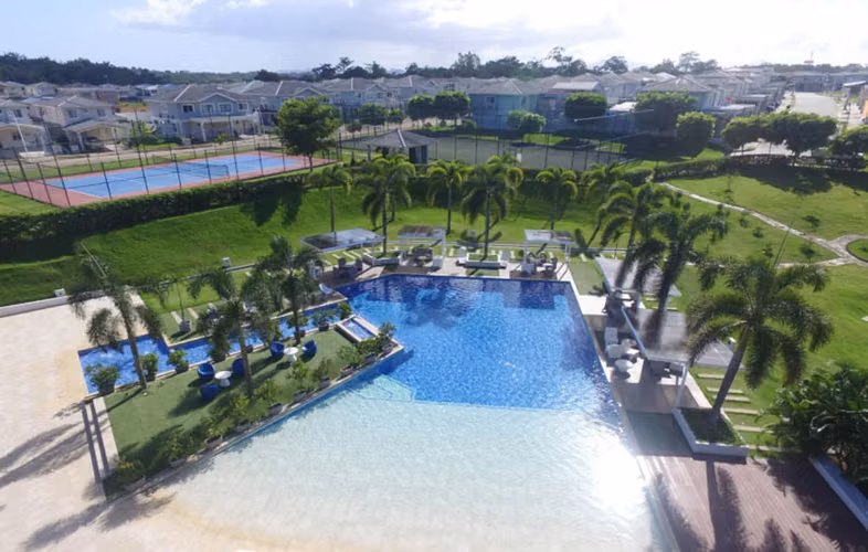 HERMOSA CASA EN VENTA – COSTA VERDE, LA CHORRERA PH Rolling Hills 370,000$ - Imagen 2