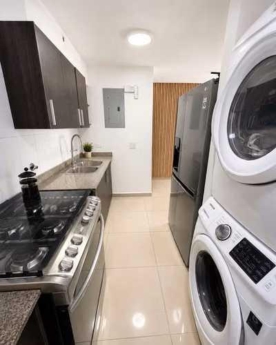 Se vende apartamento en Sky Park, Carrasquilla - Imagen 6