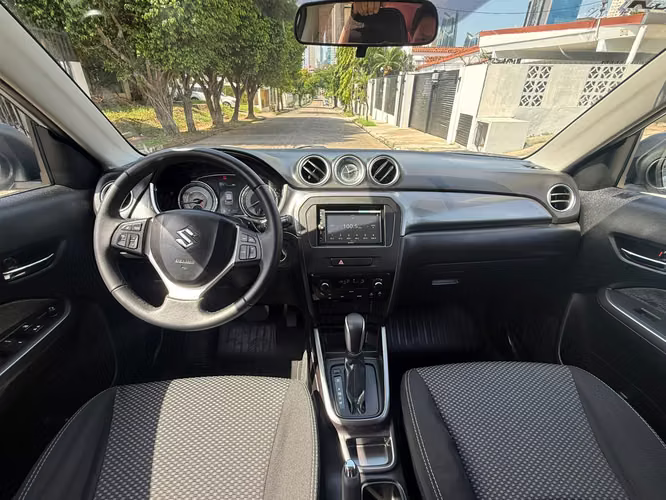 SUZUKI VITARA 2019 SEMIFULL IMPECABLE - Imagen 13