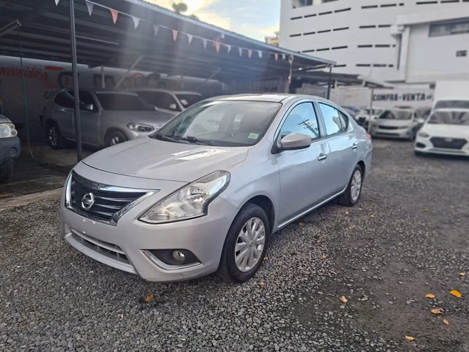 Nissan Versa 2017 - Imagen 3