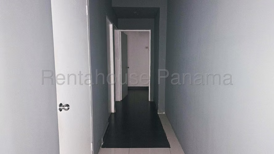 Alquiler de Local Comercial de 815 m² en Vía Brasil - Imagen 4