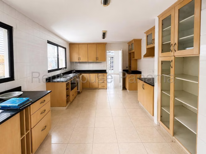 Venta de casa en Altos del Golf AK - Imagen 4