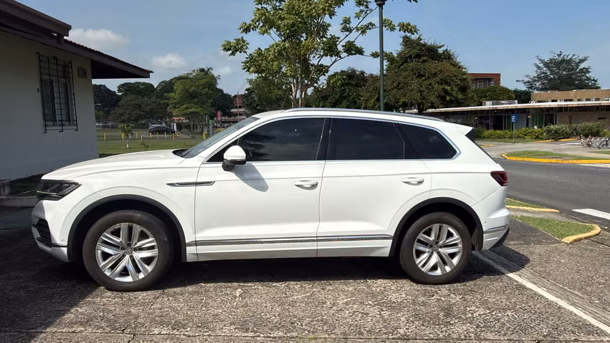 VOLKSWAGEN TOUAREG 2020