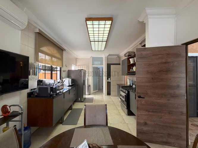 Casa Amoblada de 4 Recámaras en Alquiler en Clayton – 450 m² con Piscina Privada y Terraza - Imagen 9