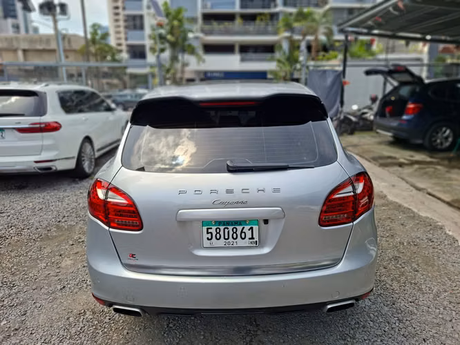 Porsche Cayenne 2011