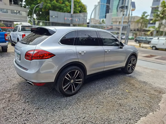 Porsche Cayenne 2011