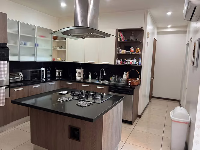SE ALQUILA HERMOSO APARTAMENTO FRENTE AL MAR, SOLO CLIENTES DIRECTOS! - Imagen 4
