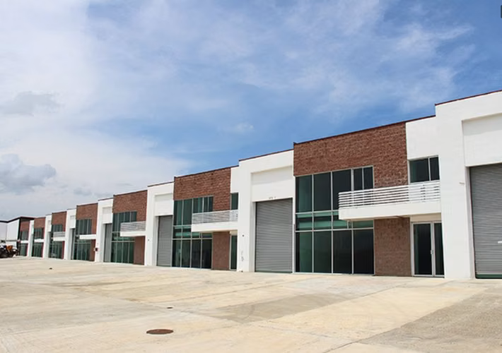 Bodega en venta dentro de parque logistico cerca del aeropuerto de Tocumen