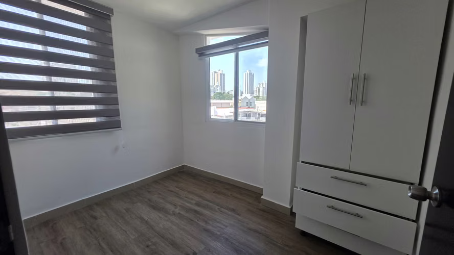 Alquiler Apartamento Via España Carrasquilla - Imagen 6